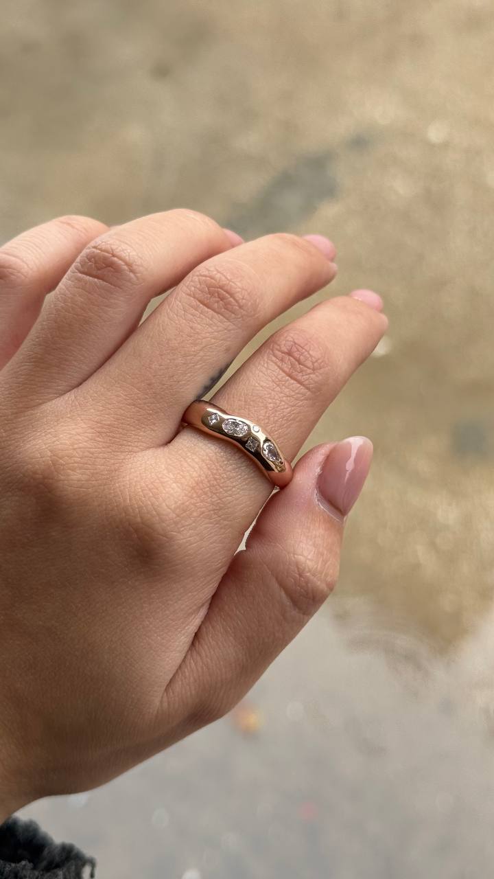 Astra ring 14k gold & diamonds
