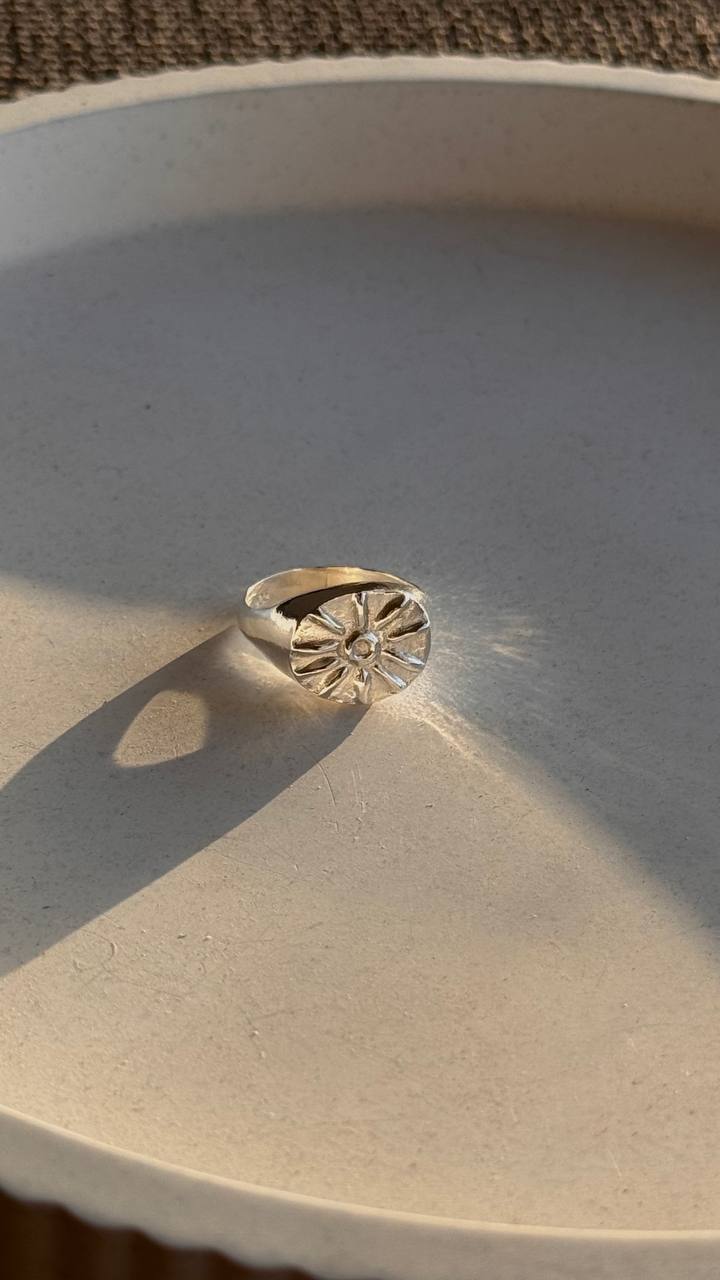 Sunny Ring