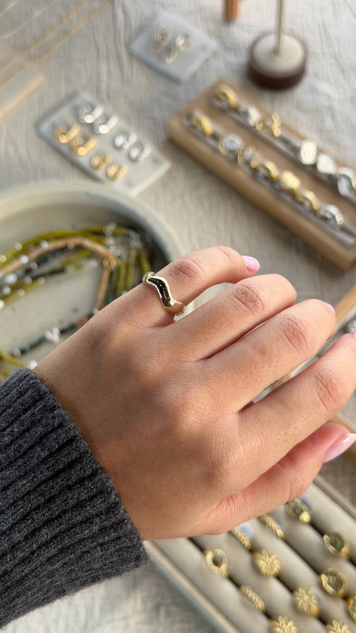 Vivian ring - 14K Gold
